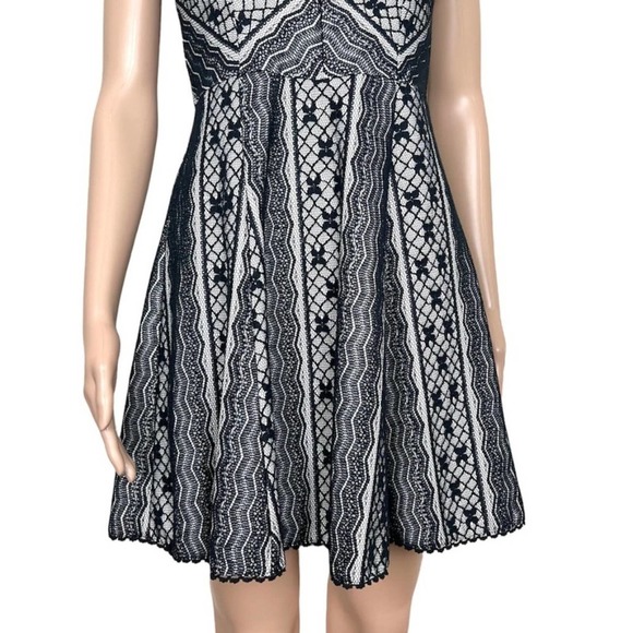 Free People Womens Miss Connections Lace Dress size 2 Black Nude Crochet NWOT - Picture 4 of 9